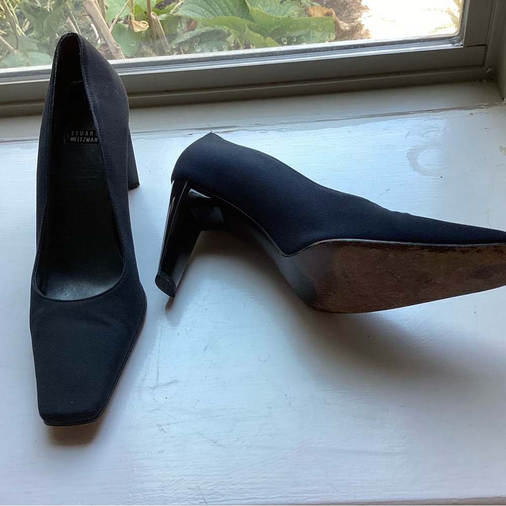 Stuart Weitzman Vintage Pumps Size 8. Navy - Picture 4 of 6